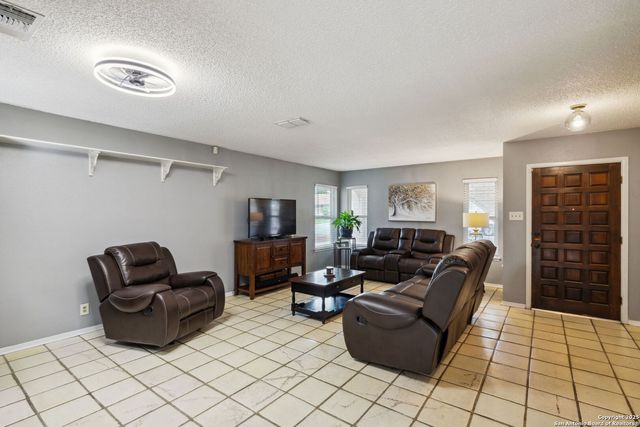 13214 La Ventana, San Antonio, TX 78233