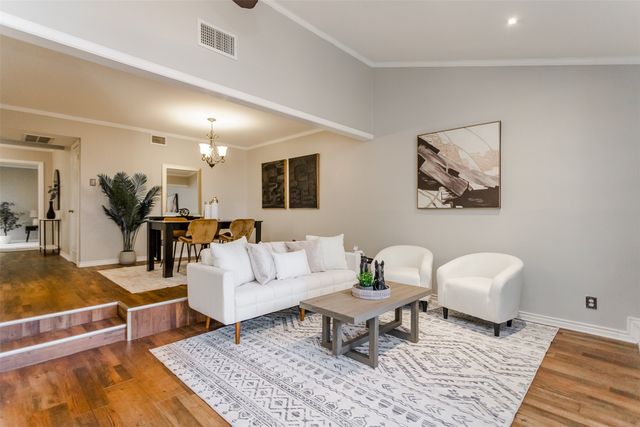 2706 Meadowstone Court, Carrollton, TX 75006