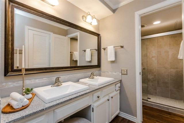 2706 Meadowstone Court, Carrollton, TX 75006