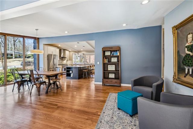 1121 Vistavia Circle, Decatur, GA 30033