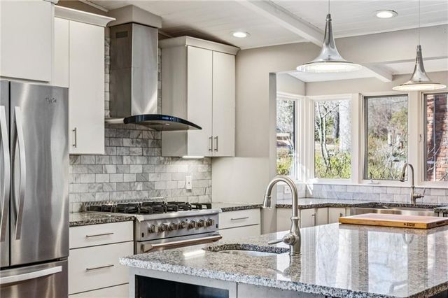 1121 Vistavia Circle, Decatur, GA 30033