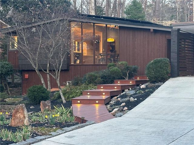 1121 Vistavia Circle, Decatur, GA 30033