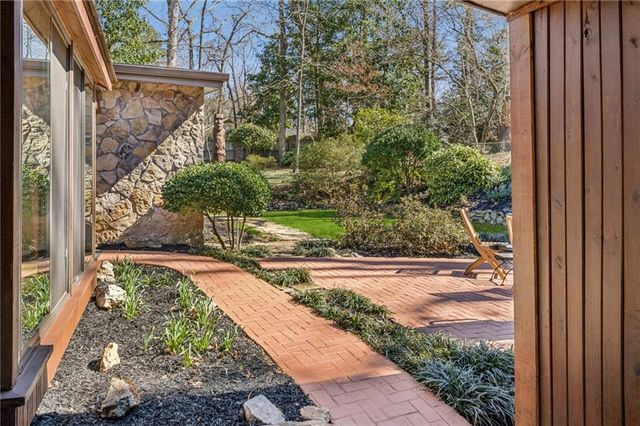 1121 Vistavia Circle, Decatur, GA 30033