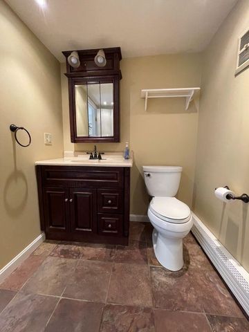 28 Westwood Lane, Henniker, NH 03242