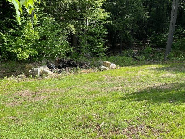 28 Westwood Lane, Henniker, NH 03242