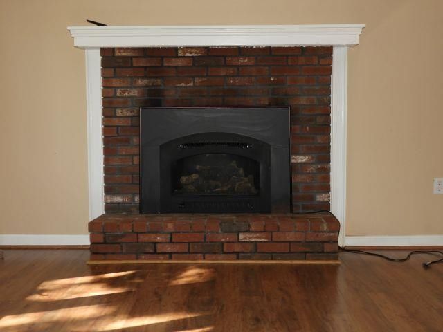 28 Westwood Lane, Henniker, NH 03242