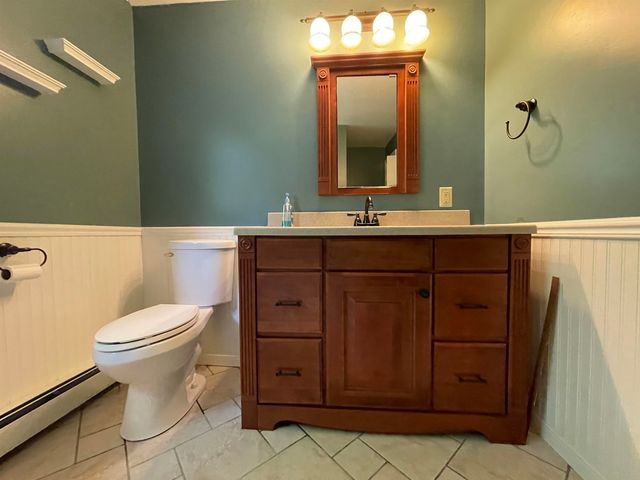 28 Westwood Lane, Henniker, NH 03242