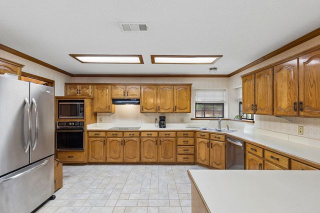 1013 Alamo Drive, Southlake, TX 76092