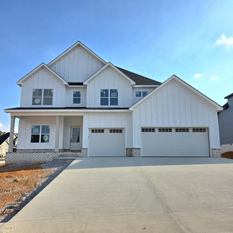 998 Alton Dr, Clarksville, TN 37043