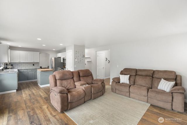 18811 46th Avenue NE, Arlington, WA 98223