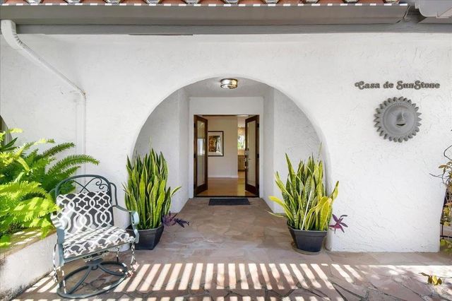 10162 Sierra Madre Rd, Spring Valley, CA 91977