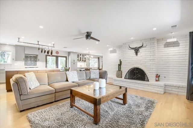 10162 Sierra Madre Rd, Spring Valley, CA 91977