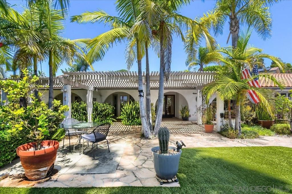 10162 Sierra Madre Rd, Spring Valley, CA 91977