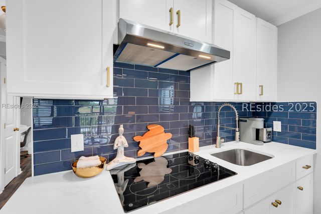 40 Folly Field Rd Apt A1, Hilton Head Island, SC 29928