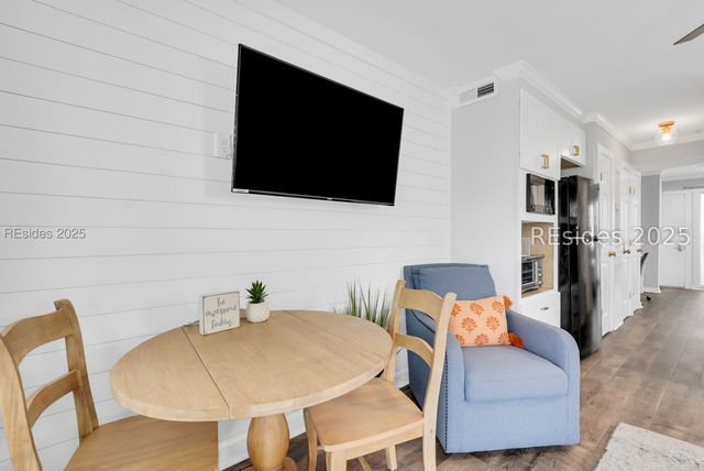 40 Folly Field Rd Apt A1, Hilton Head Island, SC 29928