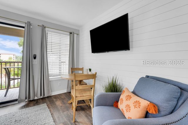 40 Folly Field Rd Apt A1, Hilton Head Island, SC 29928