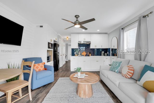 40 Folly Field Rd Apt A1, Hilton Head Island, SC 29928