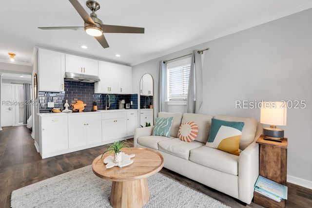 40 Folly Field Rd Apt A1, Hilton Head Island, SC 29928