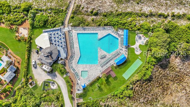 40 Folly Field Rd Apt A1, Hilton Head Island, SC 29928