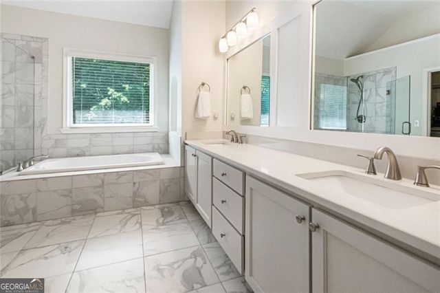 780 River Cliff Court, Suwanee, GA 30024