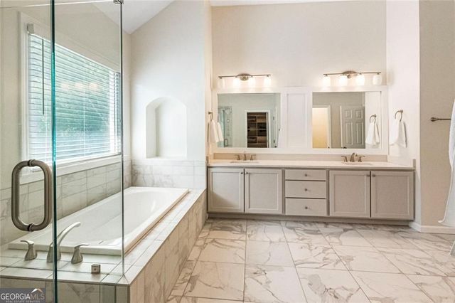 780 River Cliff Court, Suwanee, GA 30024