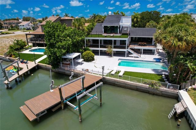 807 2ND AVENUE S, Tierra Verde, FL 33715