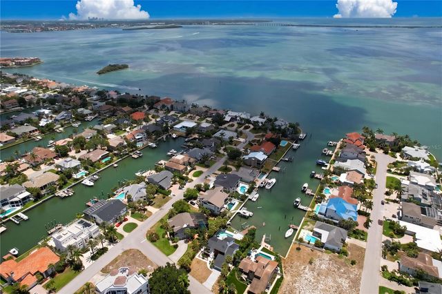 807 2ND AVENUE S, Tierra Verde, FL 33715
