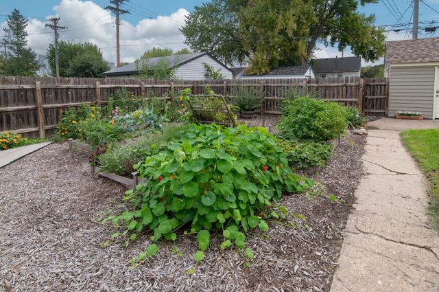 4605 Clinton Avenue, Minneapolis, MN 55419
