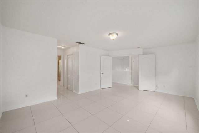 9446 LEATHERWOOD AVENUE, Tampa, FL 33647