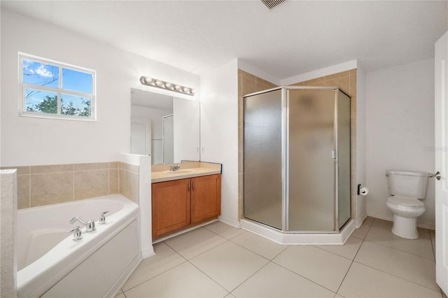 9446 LEATHERWOOD AVENUE, Tampa, FL 33647