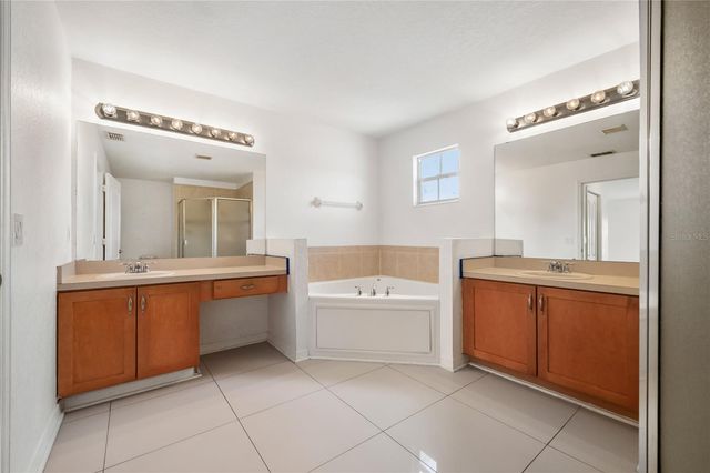 9446 LEATHERWOOD AVENUE, Tampa, FL 33647