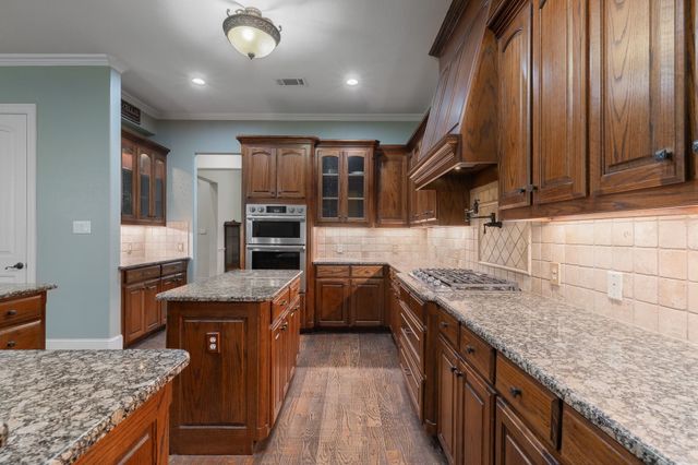 109 Meadowlands Drive, Denton, TX 76210