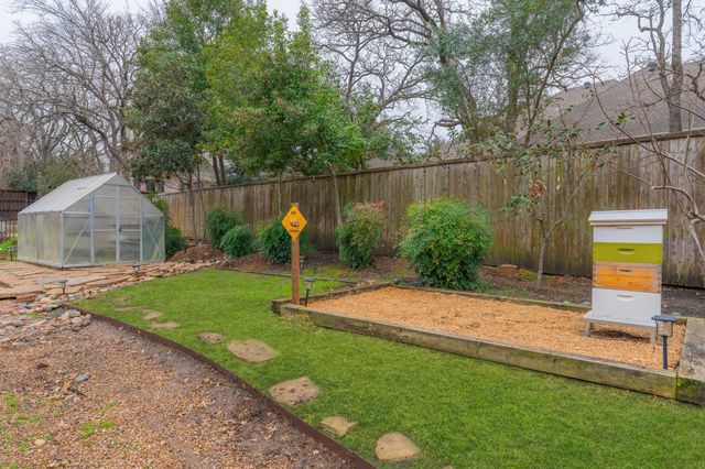 109 Meadowlands Drive, Denton, TX 76210