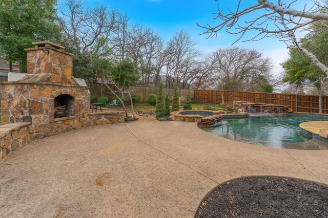 109 Meadowlands Drive, Denton, TX 76210