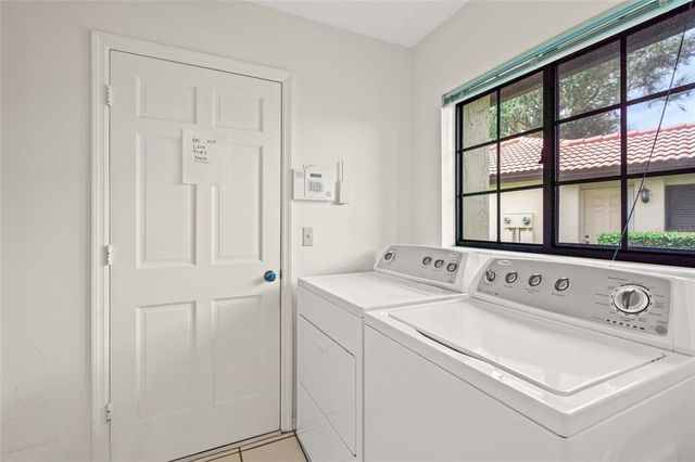 7475 OAK MOSS DRIVE 20, Sarasota, FL 34241