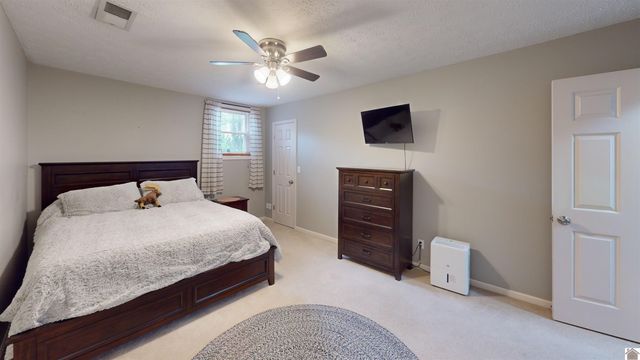 5204 Ogilvie Ave, Paducah, KY 42001
