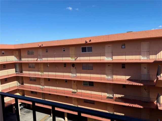 1850 W 56th St 2404, Hialeah, FL 33012