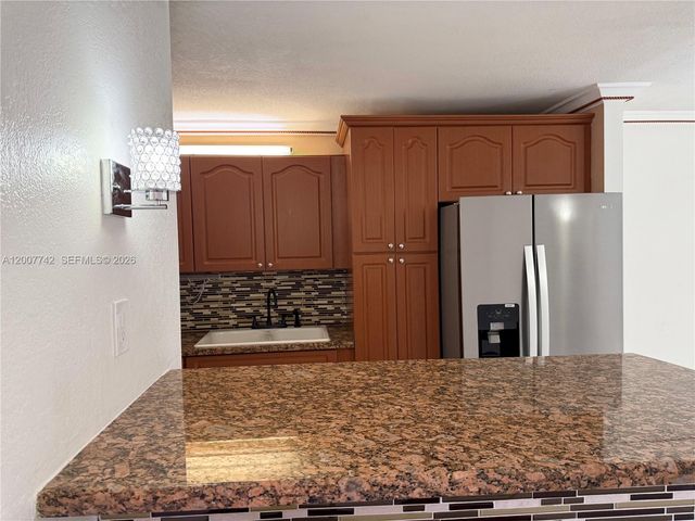 1850 W 56th St 2404, Hialeah, FL 33012