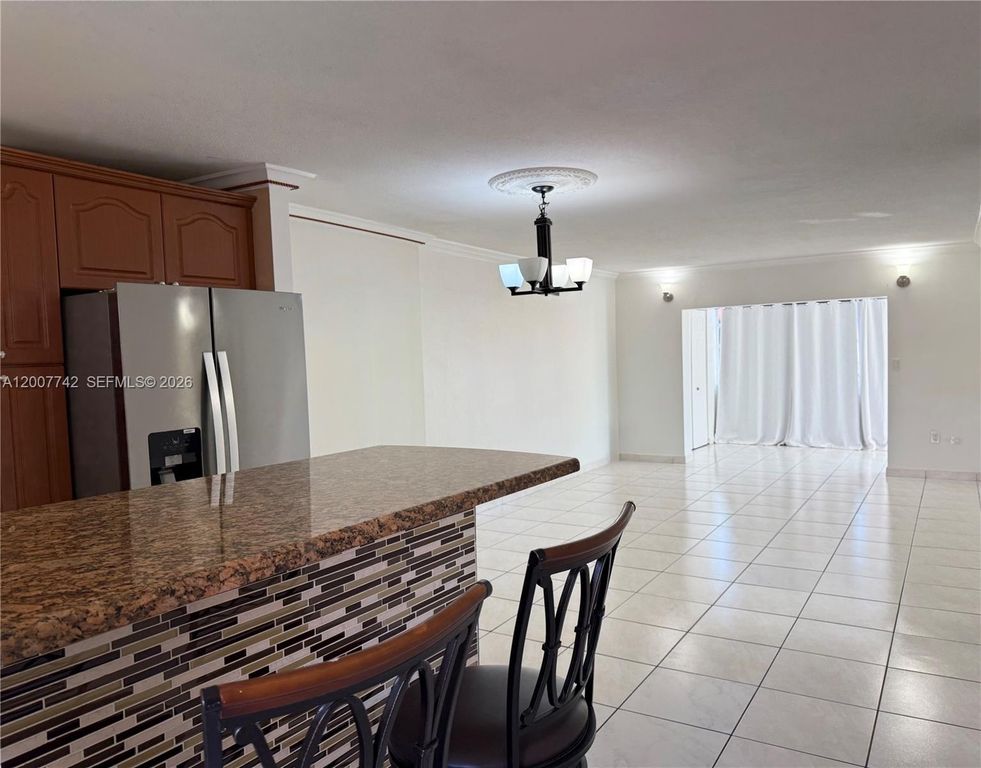1850 W 56th St 2404, Hialeah, FL 33012