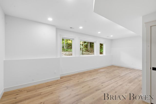 8410 Brower Avenue Ne, Courtland Twp, MI 49341
