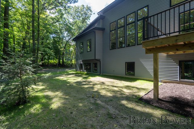 8410 Brower Avenue Ne, Courtland Twp, MI 49341