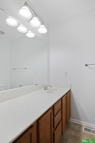 15462 Mormon Circle, Bennington, NE 68007