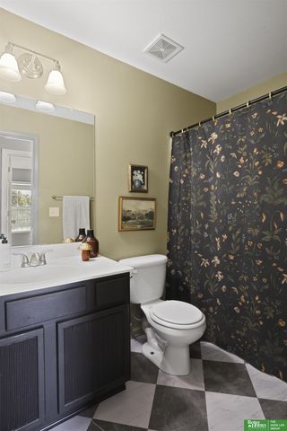 15462 Mormon Circle, Bennington, NE 68007