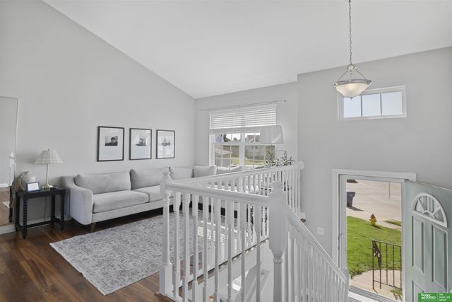 15462 Mormon Circle, Bennington, NE 68007