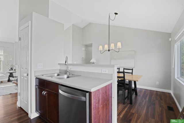 15462 Mormon Circle, Bennington, NE 68007