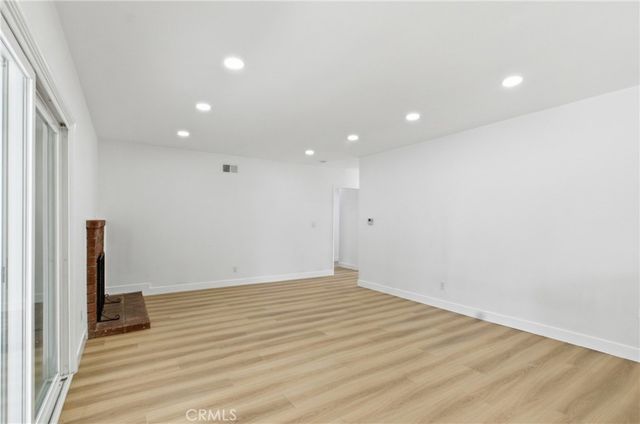 11251 Dronfield, Pacoima, CA 91331