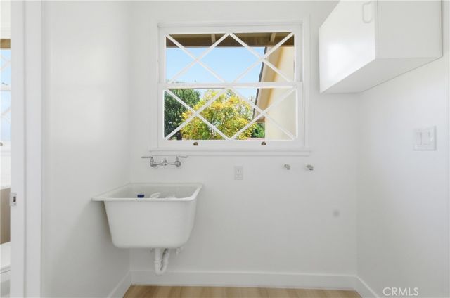 11251 Dronfield, Pacoima, CA 91331