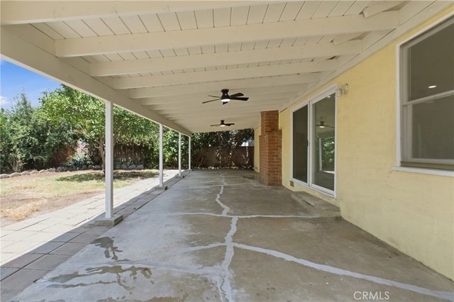 11251 Dronfield, Pacoima, CA 91331