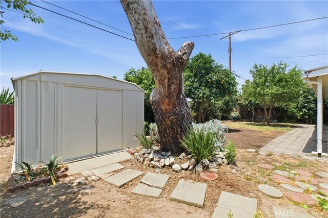 11251 Dronfield, Pacoima, CA 91331