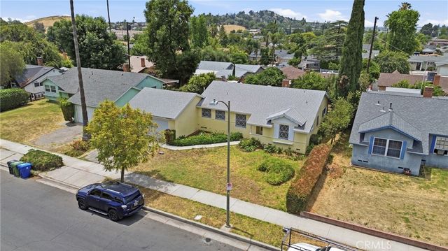 11251 Dronfield, Pacoima, CA 91331